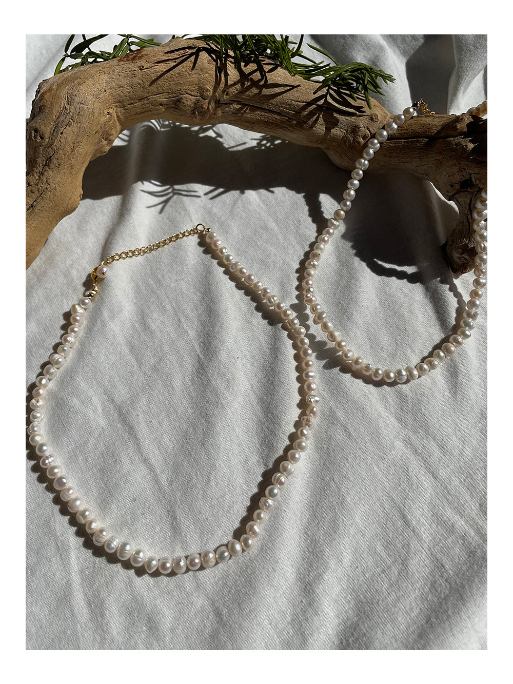 Classic Pearl Beaded Necklace with Gold Accents